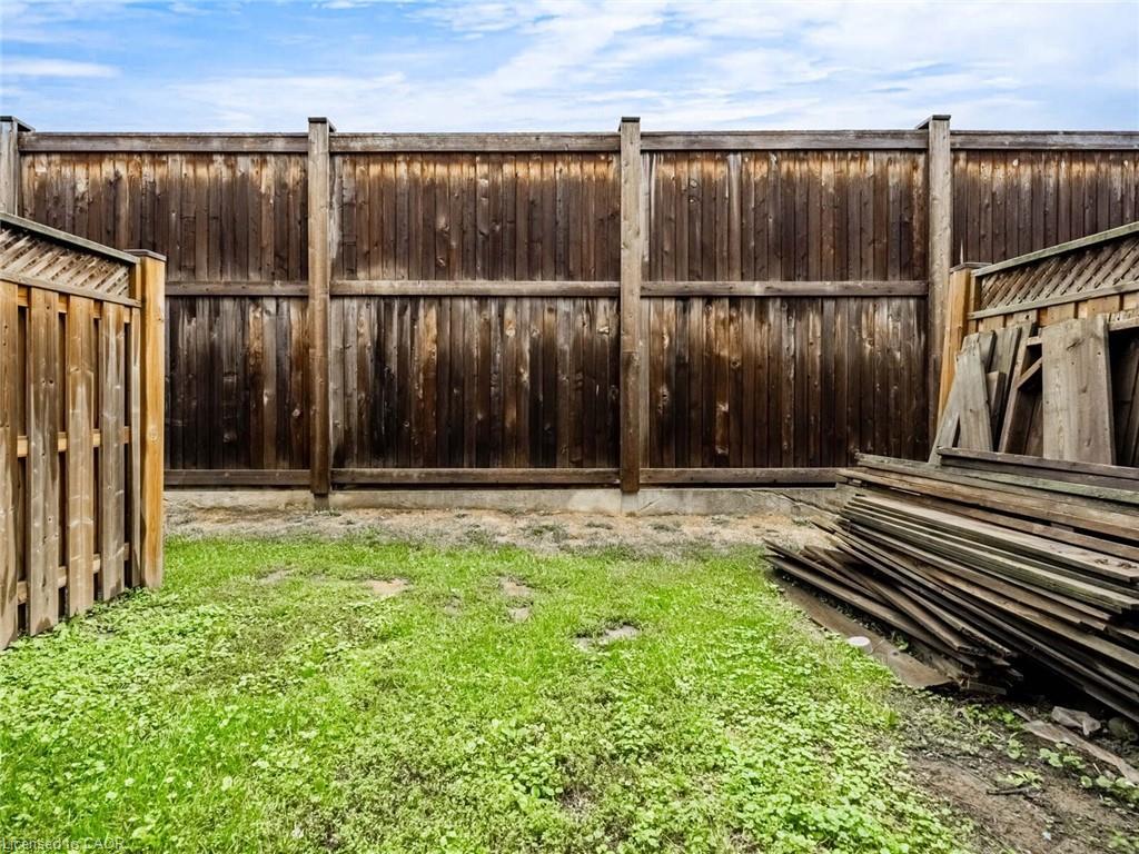 28-60 Bloom Crescent, Hamilton, ON - Outdoor