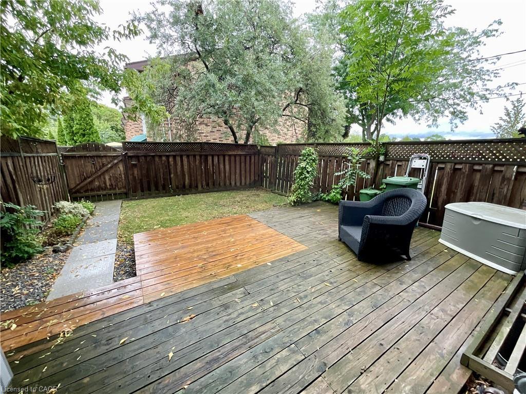 4 Rosanne Crescent, Hamilton, ON - Outdoor With Deck Patio Veranda