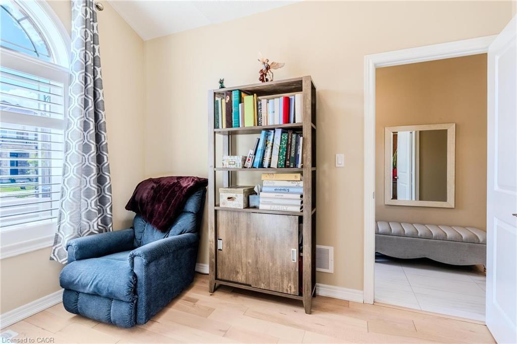 42 Cittadella Boulevard, Hamilton, ON - Indoor