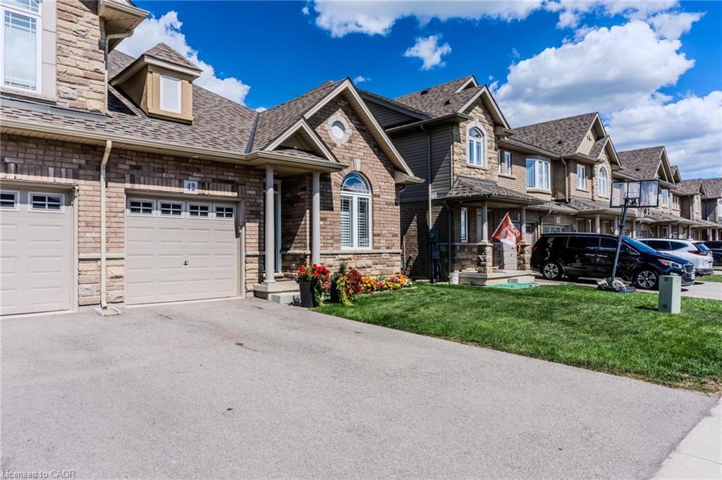 42 Cittadella Boulevard, Hamilton, ON - Outdoor With Facade