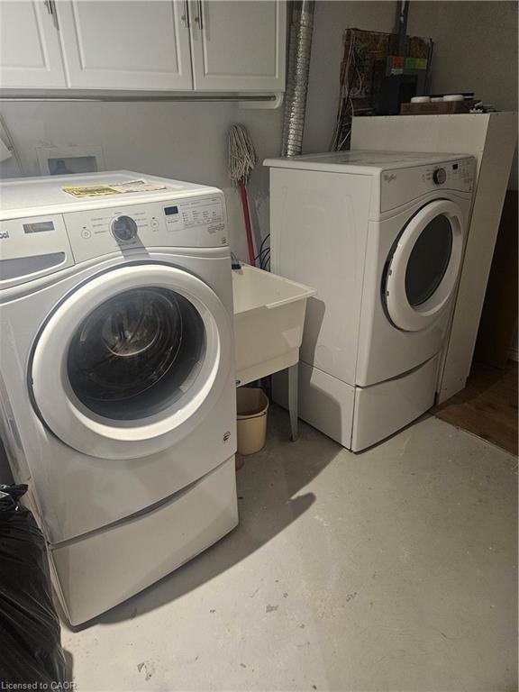 Lower-101 Steepleridge Street, Kitchener, ON - Indoor Photo Showing Laundry Room