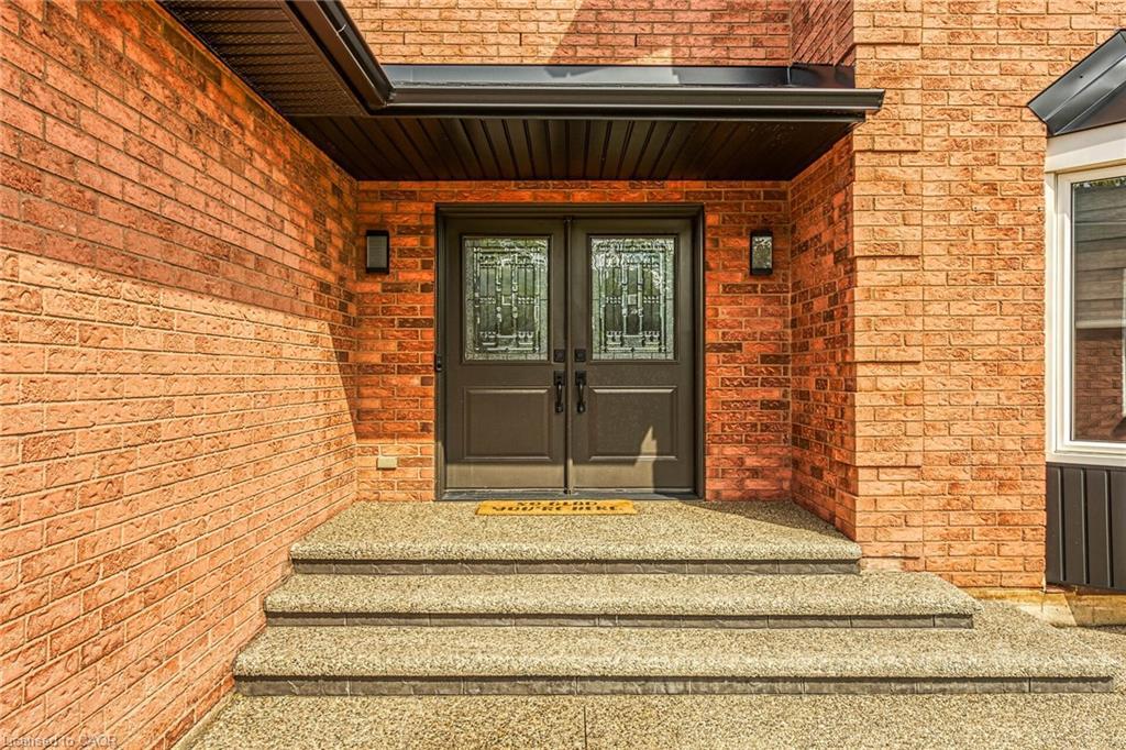 125 Valera Drive, Hamilton, ON - Outdoor With Exterior