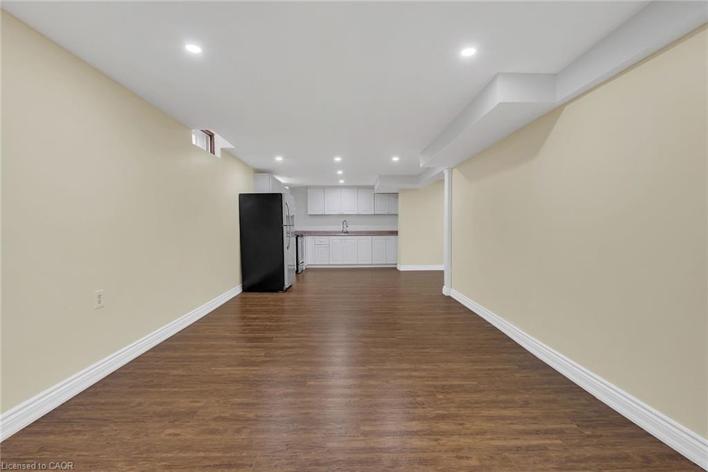 125 Valera Drive, Hamilton, ON - Indoor Photo Showing Other Room