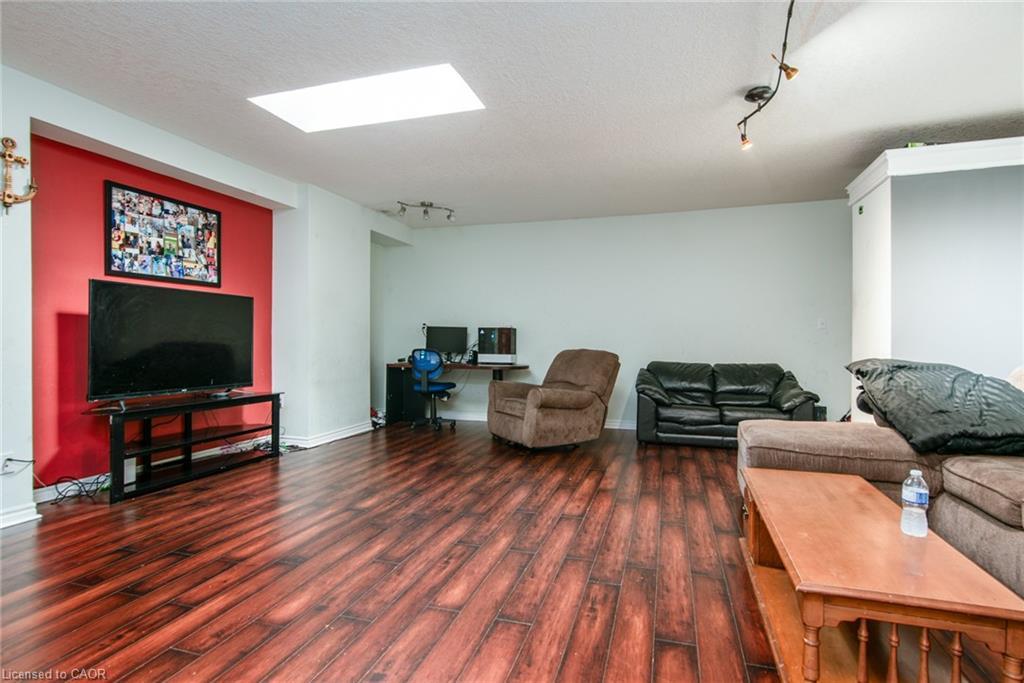 660 King Street E, Cambridge, ON