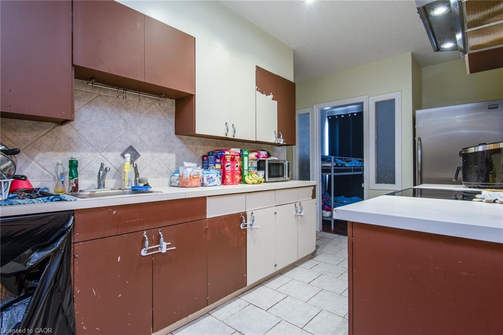 660 King Street E, Cambridge, ON