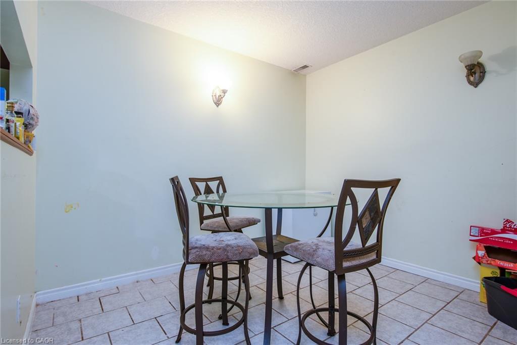 660 King Street E, Cambridge, ON