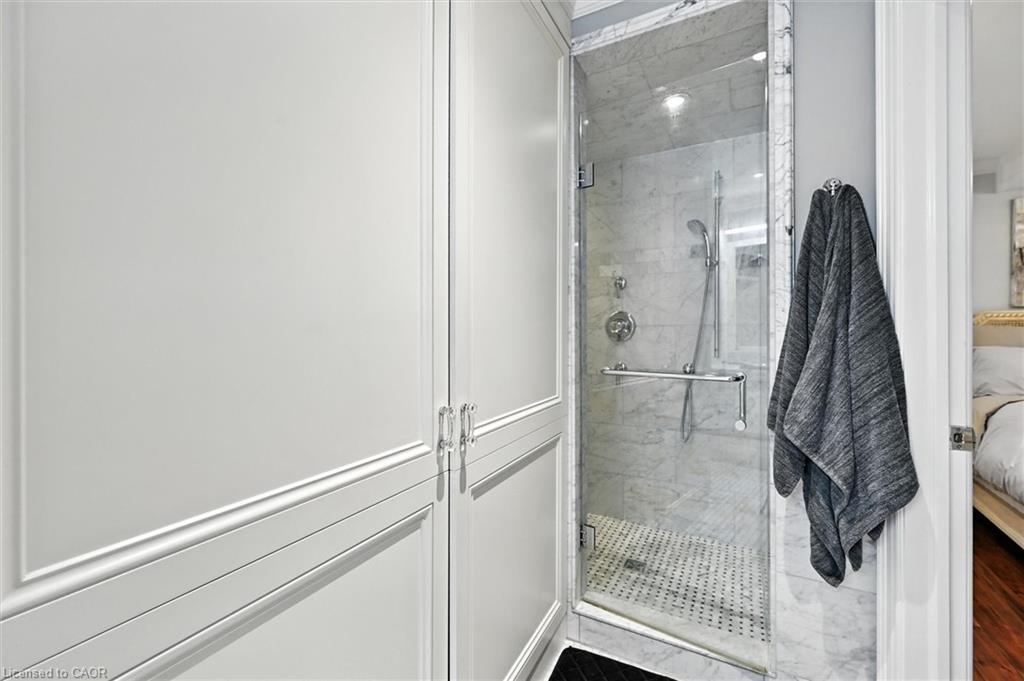 2209 Ghent Avenue, Burlington, ON - Indoor