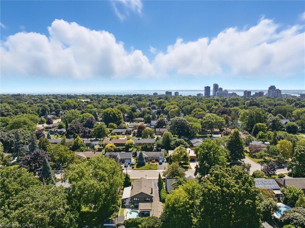 2209 Ghent Avenue, Burlington, ON - Outdoor With View