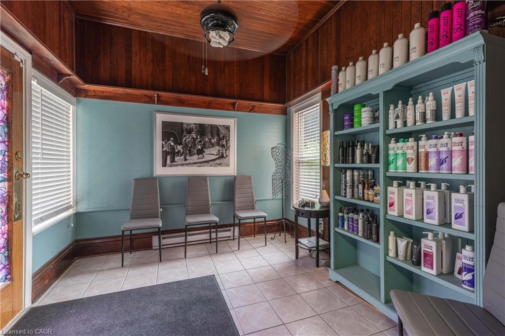 147 Geneva Street, St. Catharines, ON - Indoor