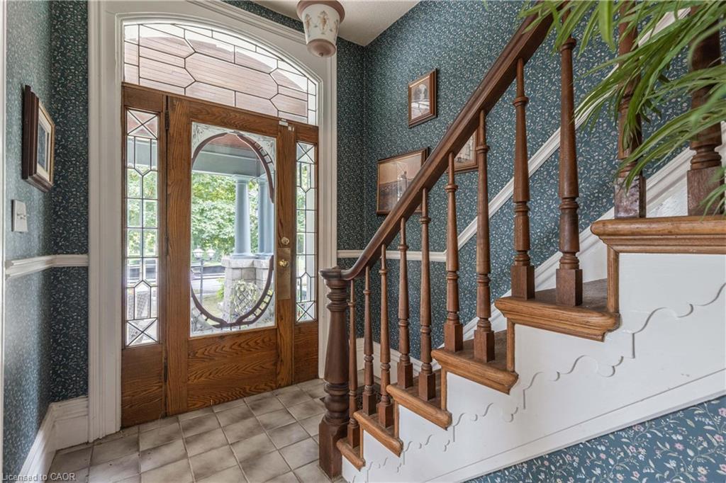 147 Geneva Street, St. Catharines, ON - Indoor Photo Showing Other Room