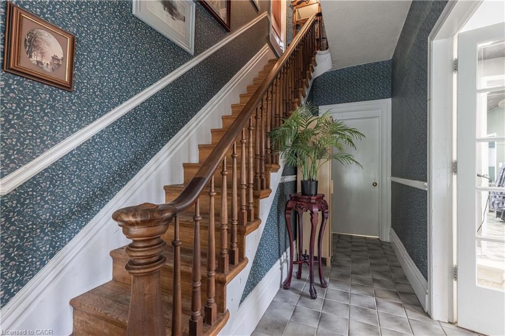 147 Geneva Street, St. Catharines, ON - Indoor Photo Showing Other Room