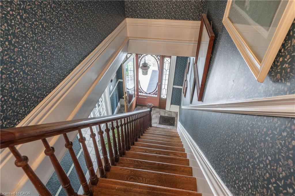 147 Geneva Street, St. Catharines, ON - Indoor Photo Showing Other Room