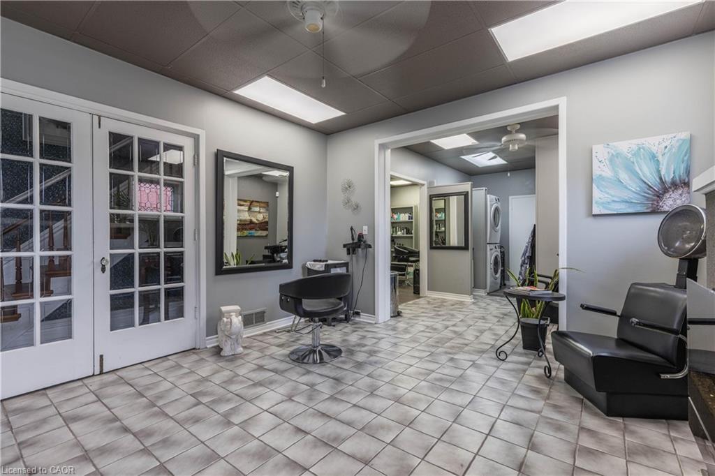 147 Geneva Street, St. Catharines, ON - Indoor Photo Showing Other Room