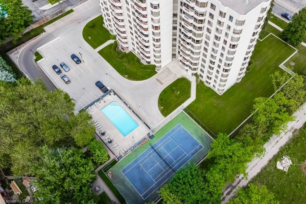 706-1201 North Shore Boulevard E, Burlington, ON - Outdoor With View