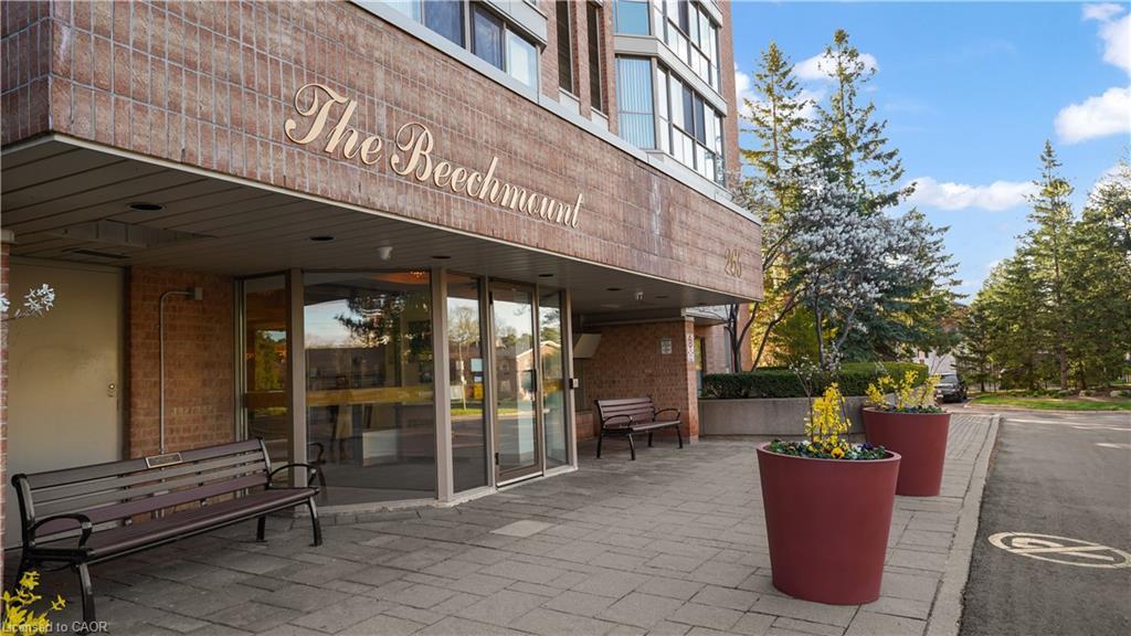 705-265 Westcourt Place, Waterloo, ON - Outdoor