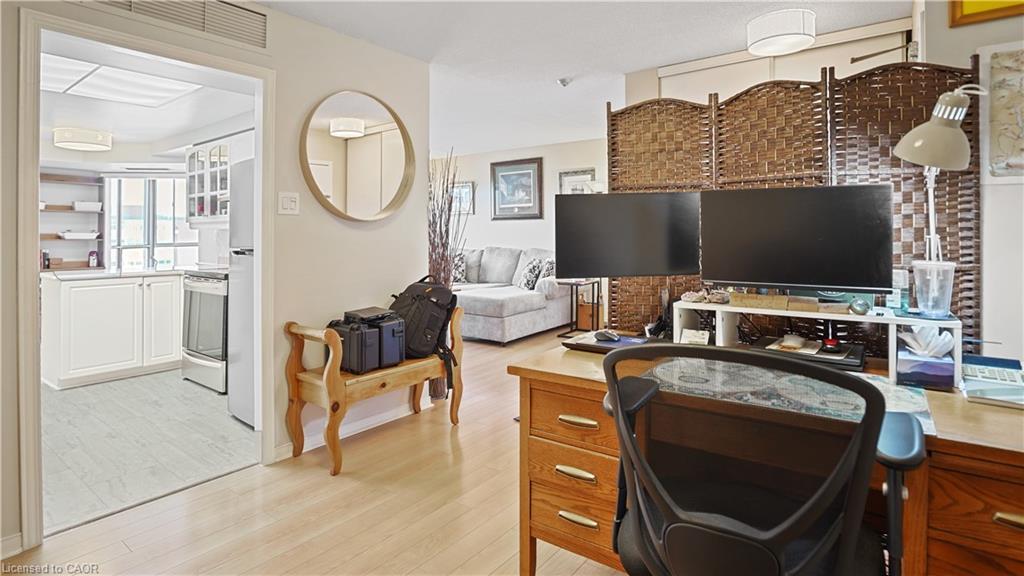 705-265 Westcourt Place, Waterloo, ON - Indoor Photo Showing Other Room