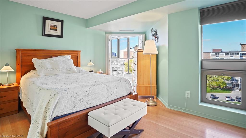 705-265 Westcourt Place, Waterloo, ON - Indoor Photo Showing Bedroom