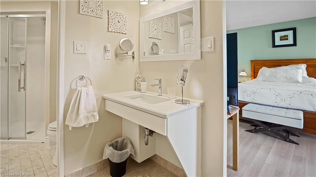 705-265 Westcourt Place, Waterloo, ON - Indoor