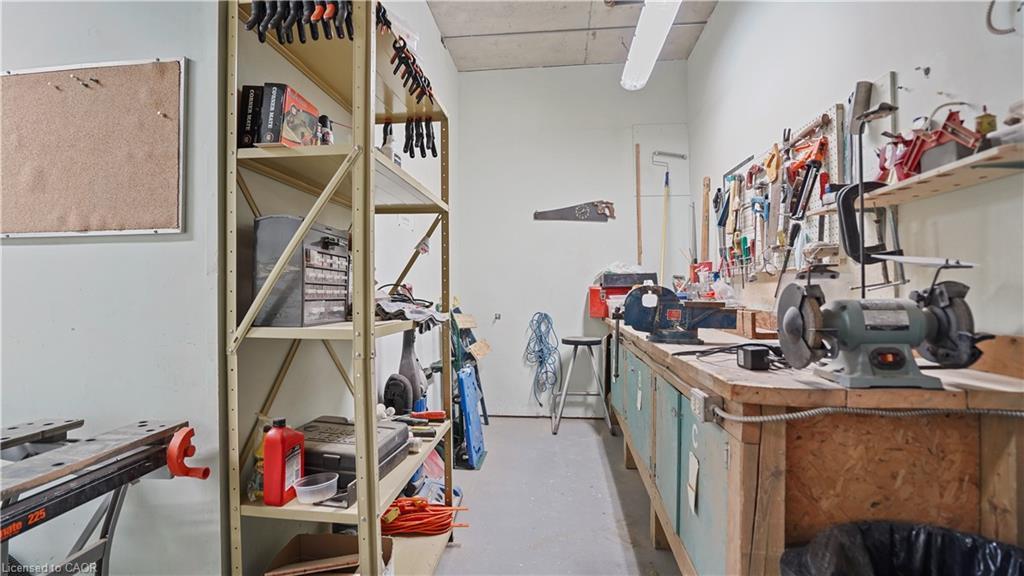 705-265 Westcourt Place, Waterloo, ON - Indoor