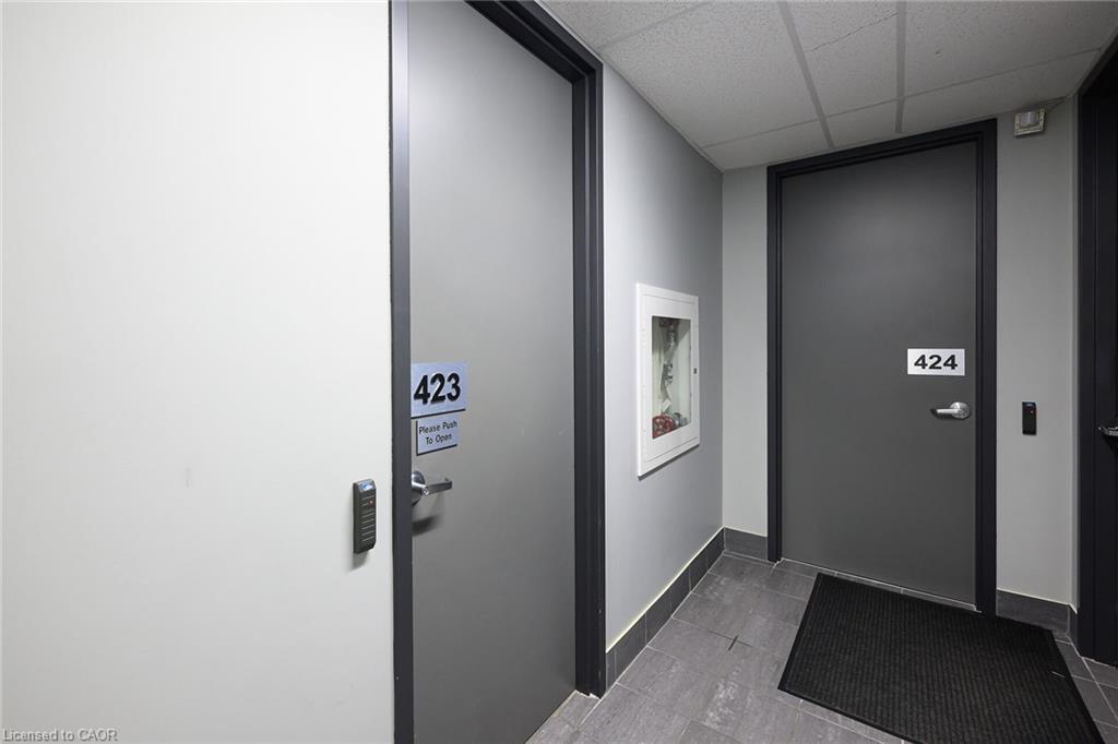 423-1100 South Service Road, Stoney Creek, ON