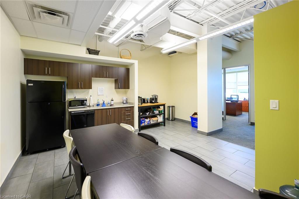 423-1100 South Service Road, Stoney Creek, ON