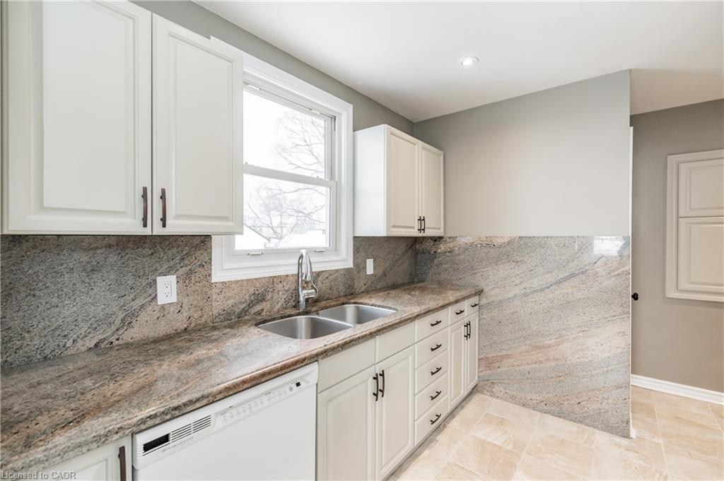 (Upper)-317 King Street E, Hamilton, ON - Indoor Photo Showing Kitchen With Double Sink