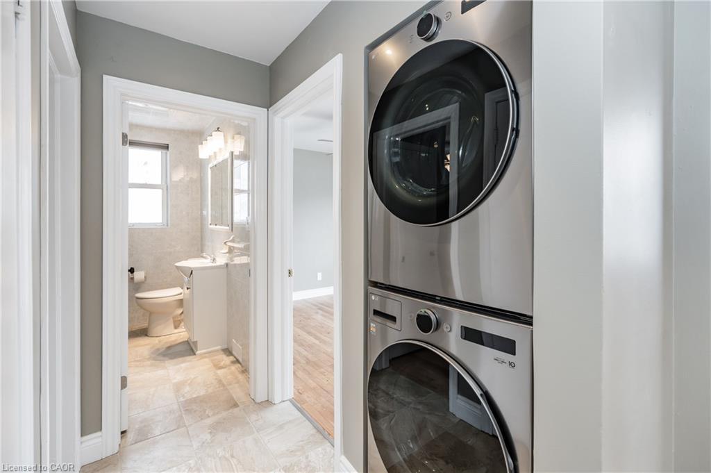 (Upper)-317 King Street E, Hamilton, ON - Indoor Photo Showing Laundry Room