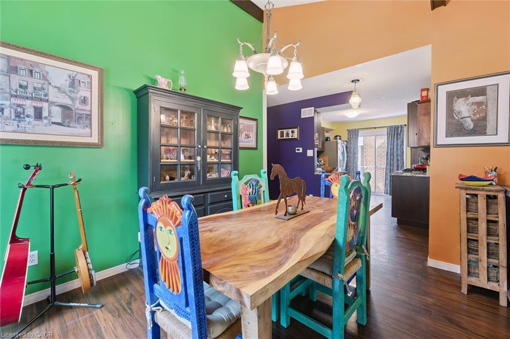 31 Saxony Circle, Cambridge, ON - Indoor Photo Showing Dining Room