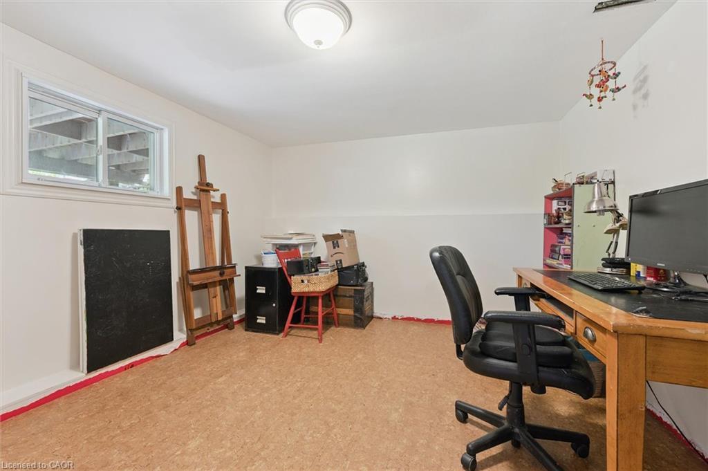 31 Saxony Circle, Cambridge, ON - Indoor Photo Showing Office