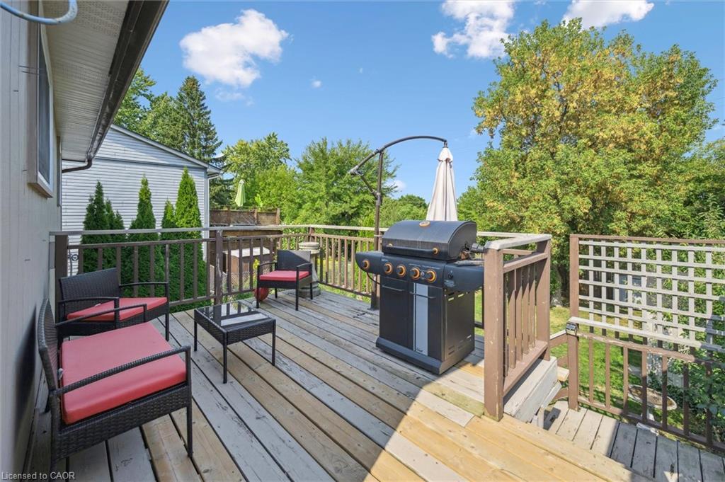 31 Saxony Circle, Cambridge, ON - Outdoor With Deck Patio Veranda With Exterior