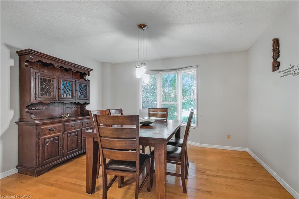 104 Valley Ridge Crescent, Waterloo, ON - Indoor Photo Showing Dining Room