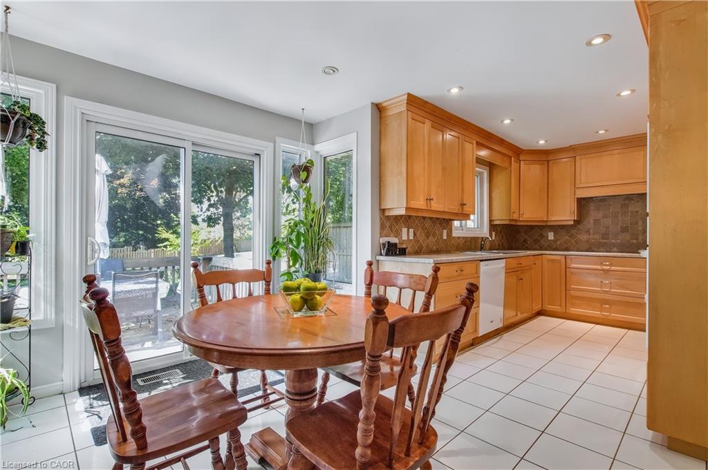104 Valley Ridge Crescent, Waterloo, ON - Indoor Photo Showing Dining Room