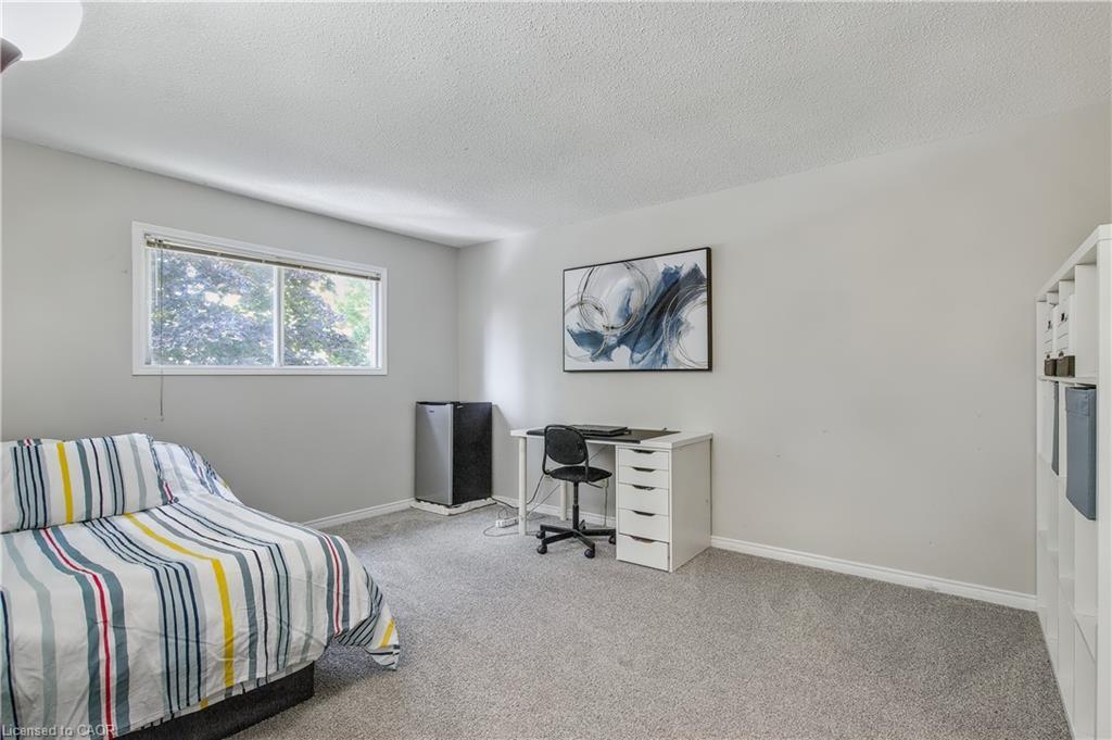 104 Valley Ridge Crescent, Waterloo, ON - Indoor Photo Showing Bedroom