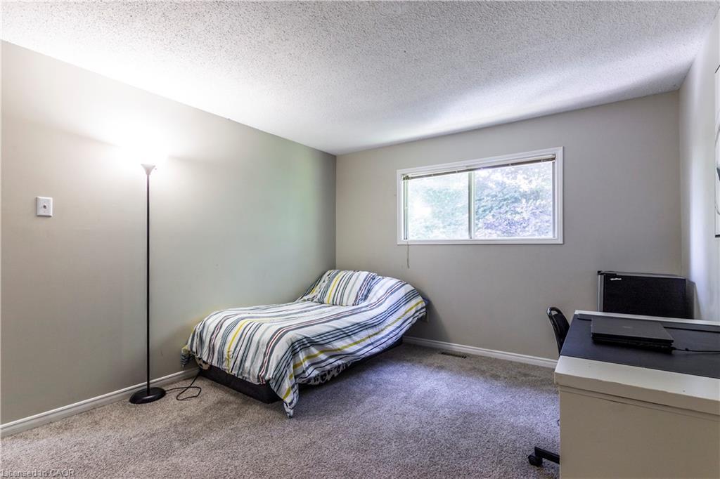 104 Valley Ridge Crescent, Waterloo, ON - Indoor Photo Showing Bedroom