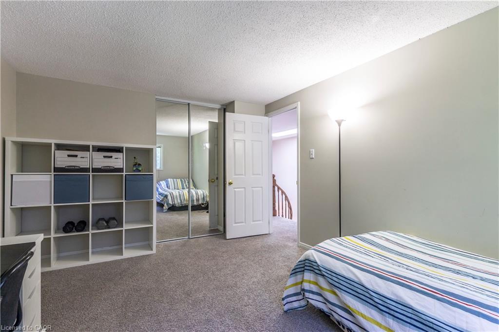 104 Valley Ridge Crescent, Waterloo, ON - Indoor Photo Showing Bedroom