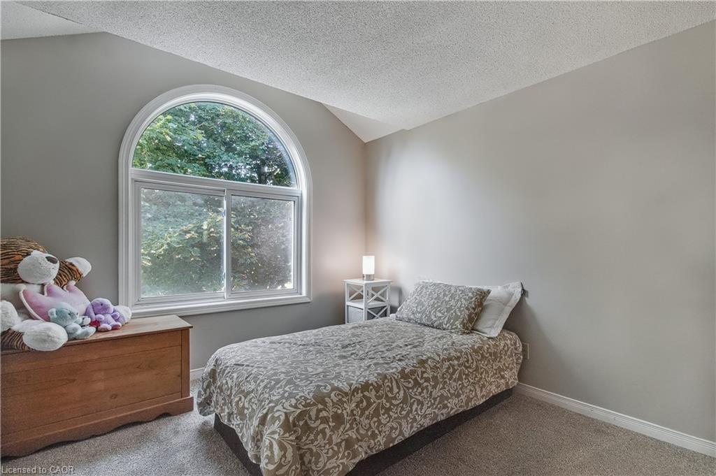 104 Valley Ridge Crescent, Waterloo, ON - Indoor Photo Showing Bedroom