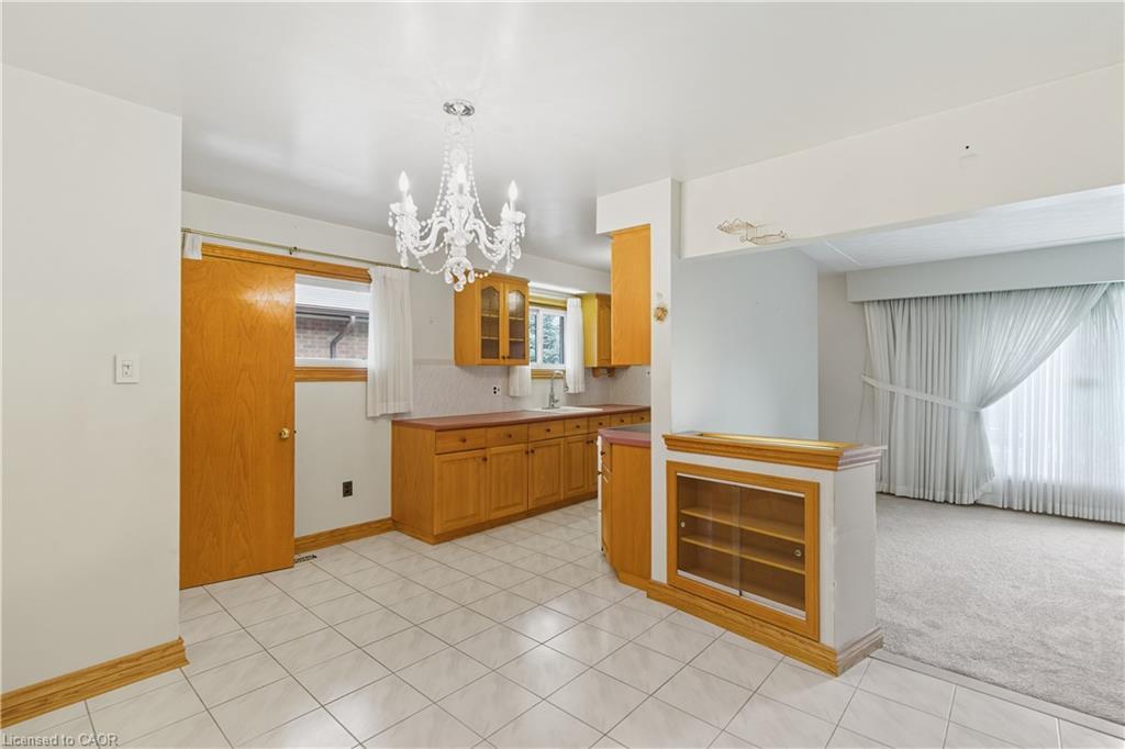 98 East 16Th Street, Hamilton, ON - Indoor