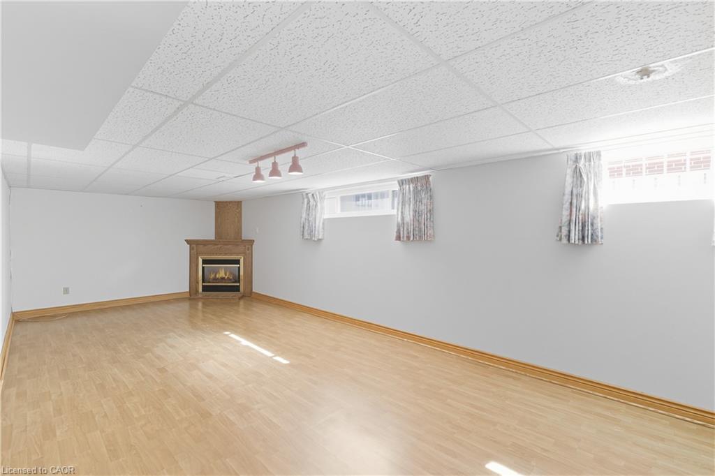 98 East 16Th Street, Hamilton, ON - Indoor