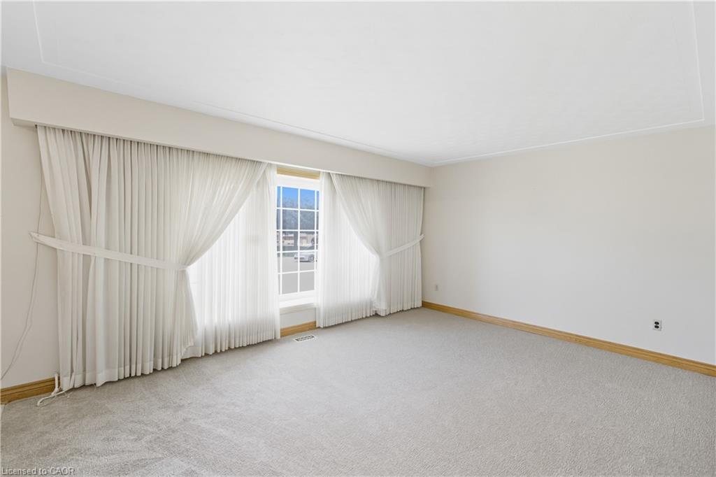 98 East 16Th Street, Hamilton, ON - Indoor Photo Showing Other Room