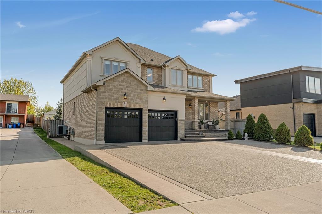 351 Highland Road W, Stoney Creek, ON - Outdoor