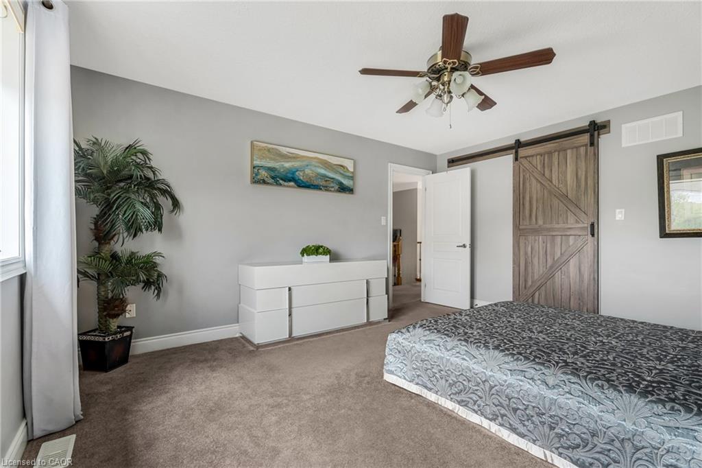 351 Highland Road W, Stoney Creek, ON - Indoor Photo Showing Bedroom