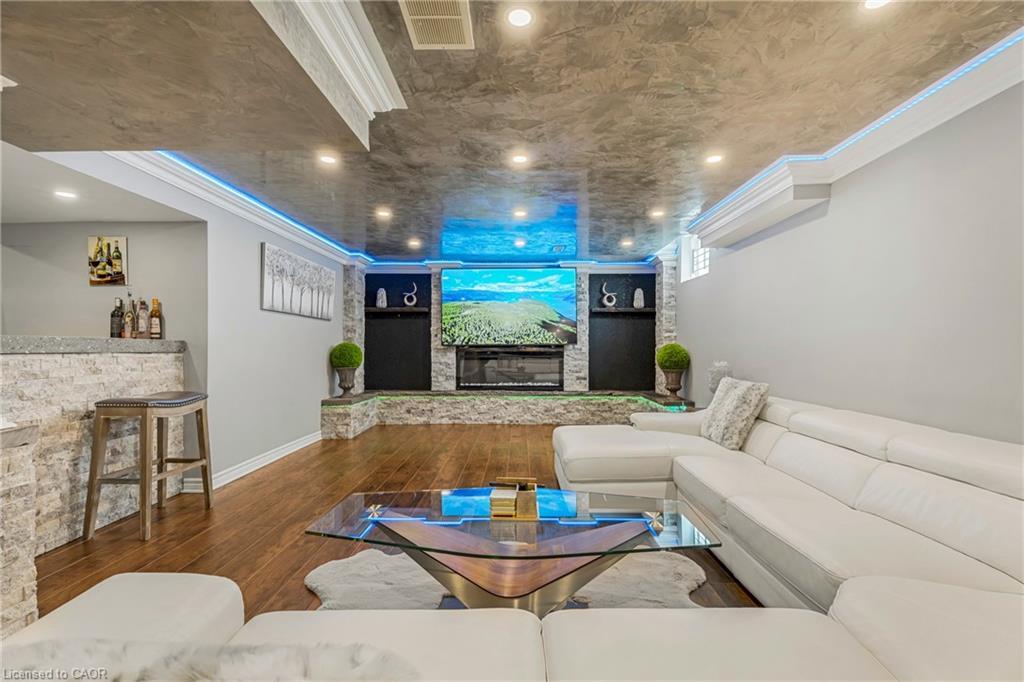 351 Highland Road W, Stoney Creek, ON - Indoor