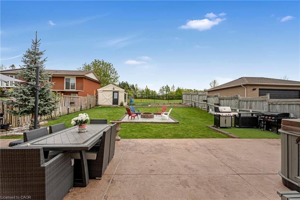 351 Highland Road W, Stoney Creek, ON - Outdoor