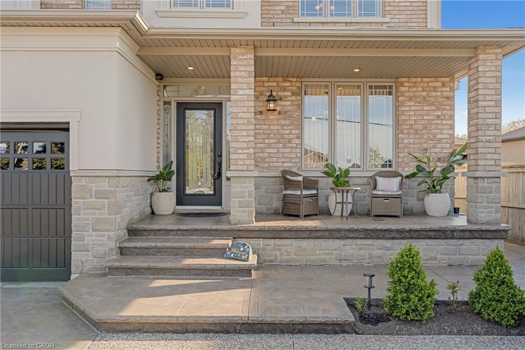 351 Highland Road W, Stoney Creek, ON - Outdoor With Exterior
