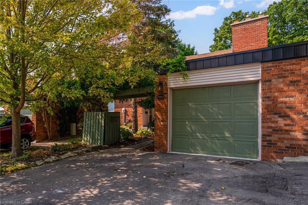 5-1560 Kerns Road, Burlington, ON - Outdoor