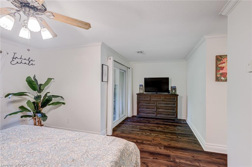 5-1560 Kerns Road, Burlington, ON - Indoor Photo Showing Bedroom