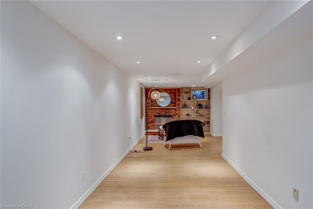 5-1560 Kerns Road, Burlington, ON - Indoor Photo Showing Other Room