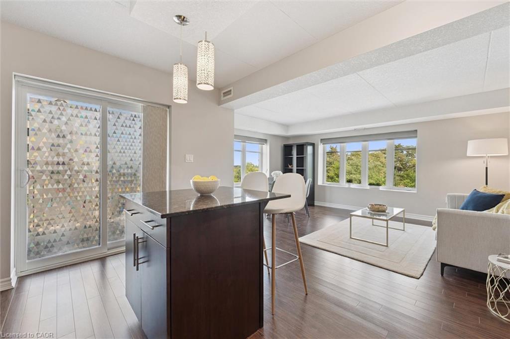301-776 Laurelwood Drive, Waterloo, ON - Indoor