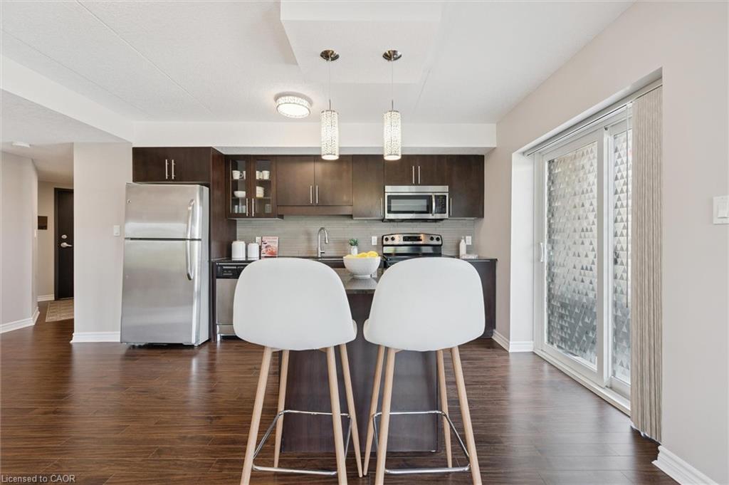 301-776 Laurelwood Drive, Waterloo, ON - Indoor Photo Showing Other Room