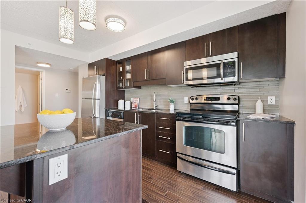301-776 Laurelwood Drive, Waterloo, ON - Indoor Photo Showing Kitchen With Stainless Steel Kitchen